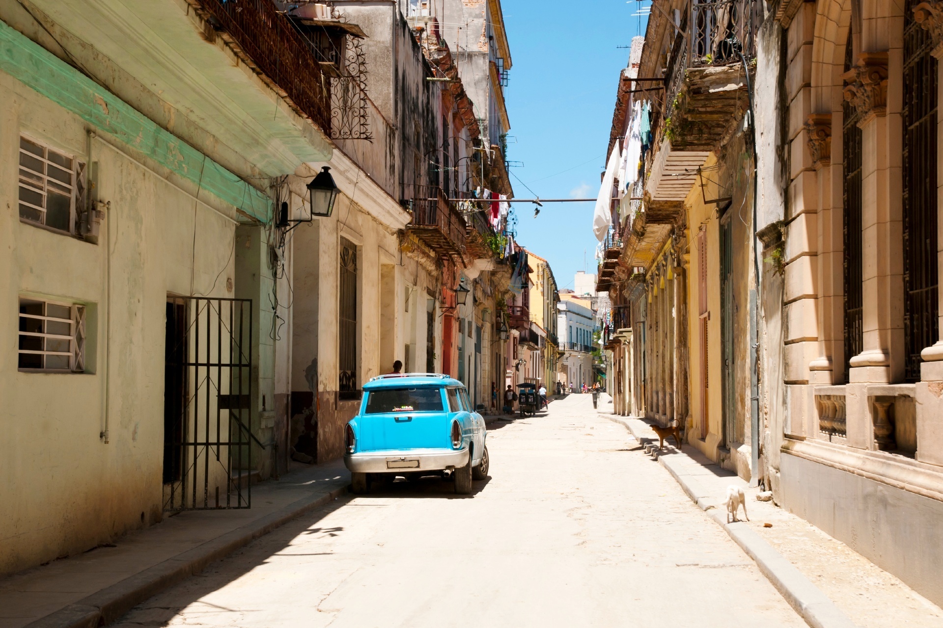 キューバ　ハバナの路地