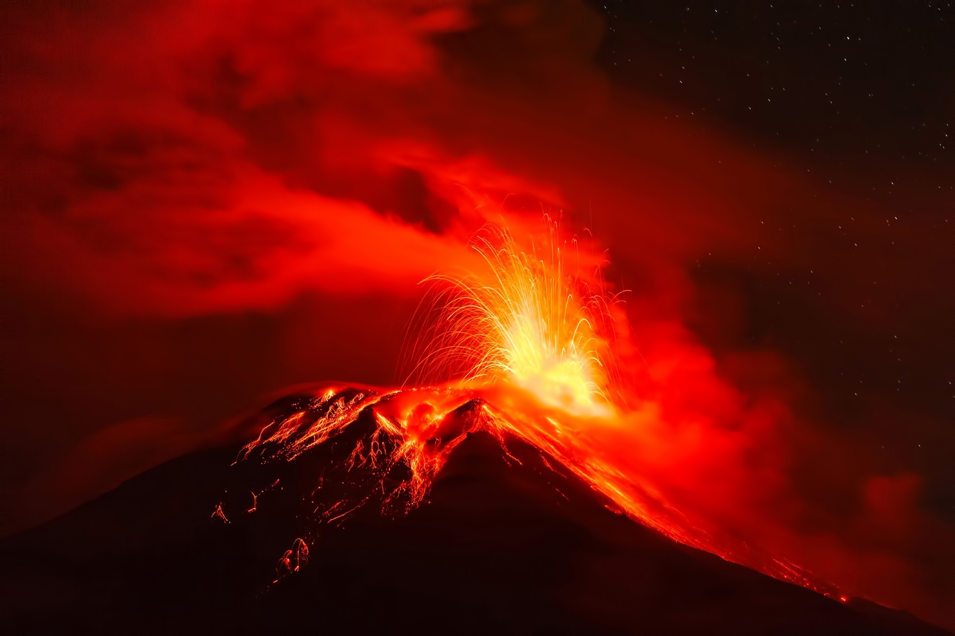 トゥングラワ火山　エクアドル